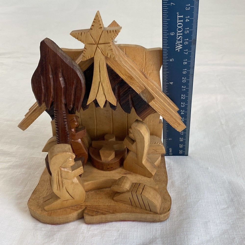 Olive Wood Nativity Scene Israel Bethlehem 5”X5” Handmade Folk Art - Picture 8 of 9